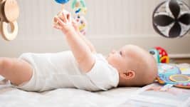 estimulando el tacto en los bebes