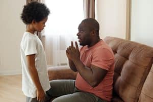 Cómo establecer normas y límites para tus hijos