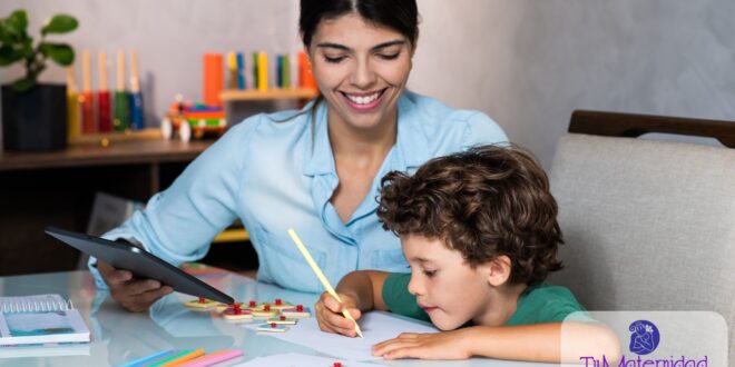 Educación en el Hogar: Guía Completa para Madres sobre Homeschooling 2025